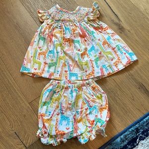 Smocked giraffe set 12m
